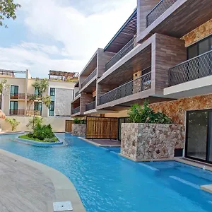  Appartement Exclusive Paramar Ve Penthouse In By Lockey For Walking To Commercial Zone In Aldea Zama