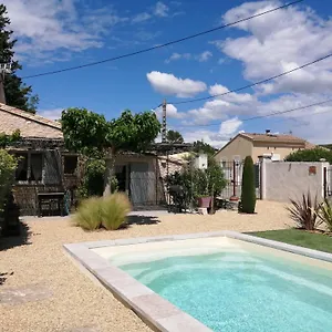 La Maison Du Petit Ecolier Hébergement de vacances LʼIsle-sur-la-Sorgue